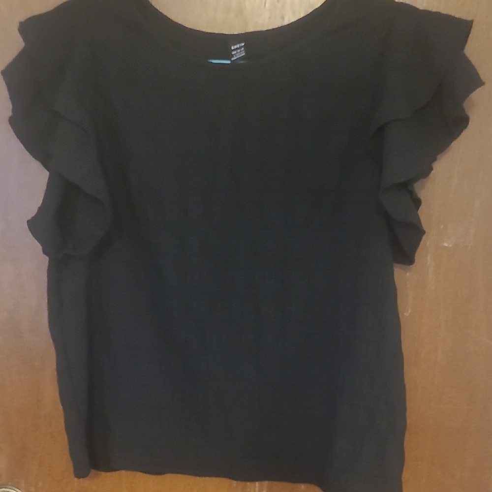 SHEIN Black Ruffle Sleeve Top